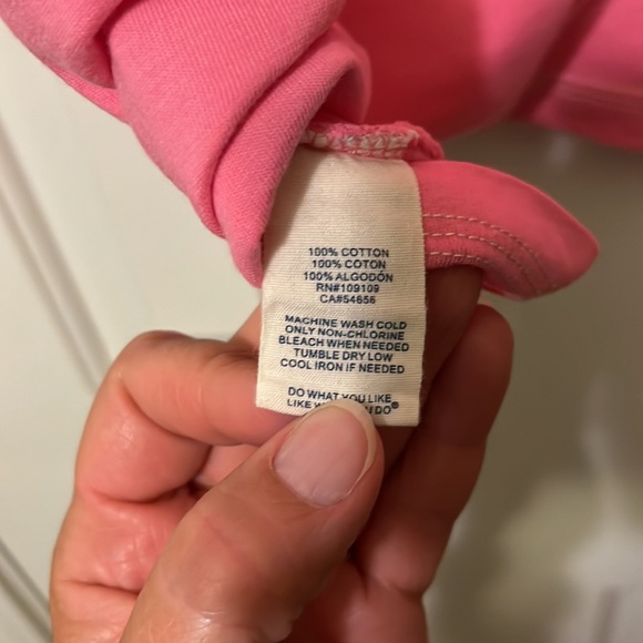 Life is Good shirt with Daisy. Size Medium. - Picture 5 of 5